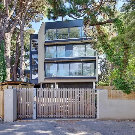 Luxury 2 Bed 2 Bath Apartment Canford Cliffs Exterior foto
