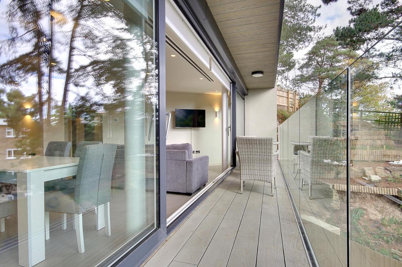 Luxury 2 Bed 2 Bath Apartment