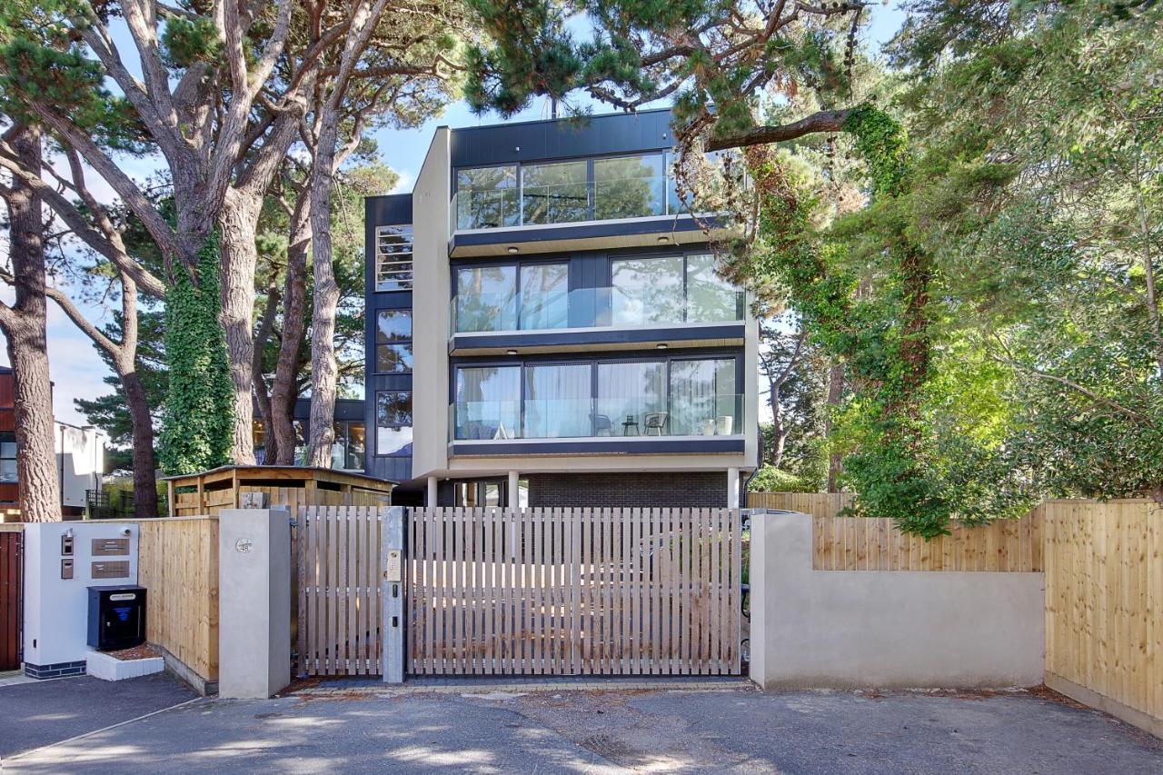 Luxury 2 Bed 2 Bath Apartment Canford Cliffs