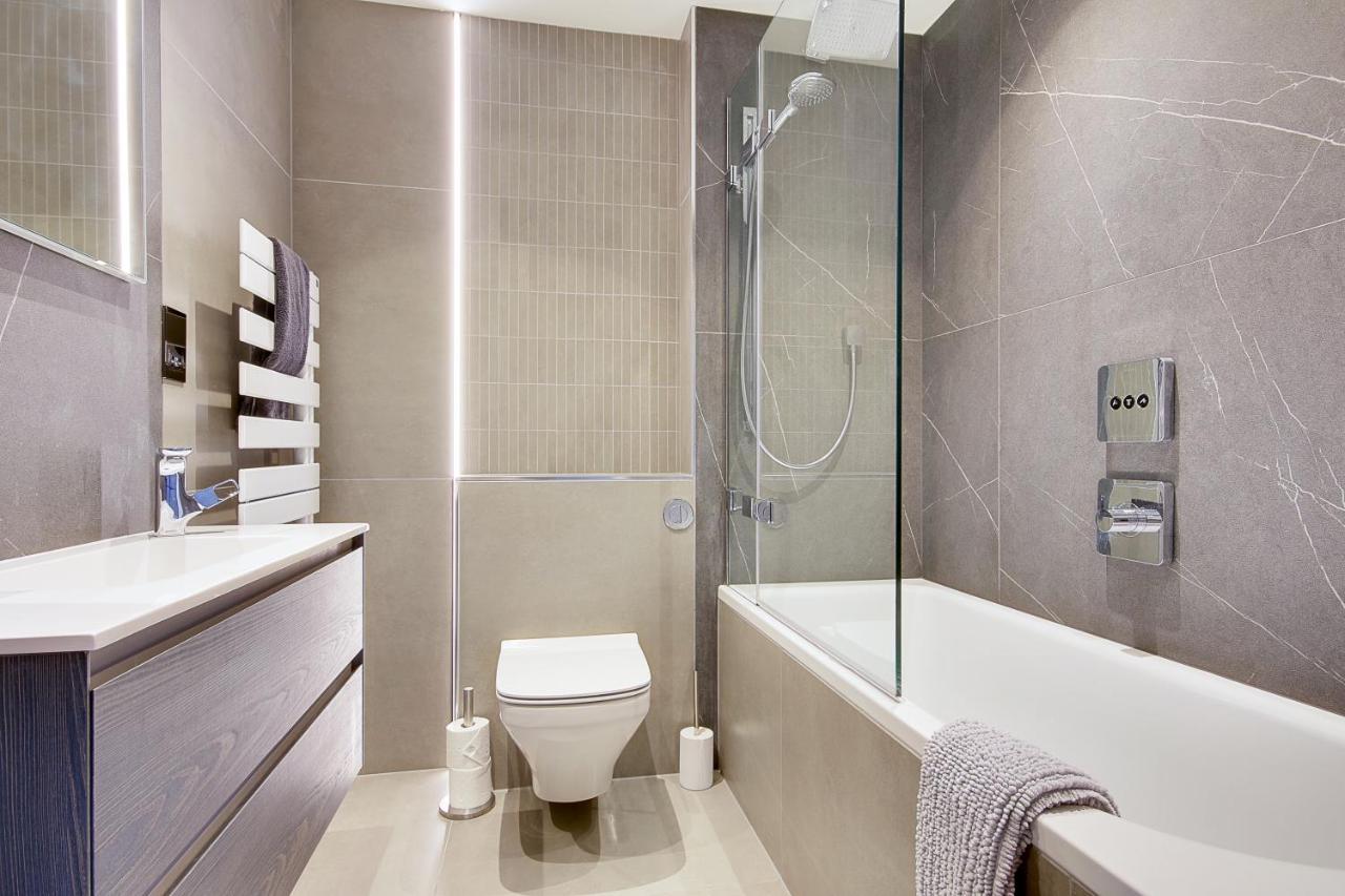 Apartment Luxury 2 Bed 2 Bath *