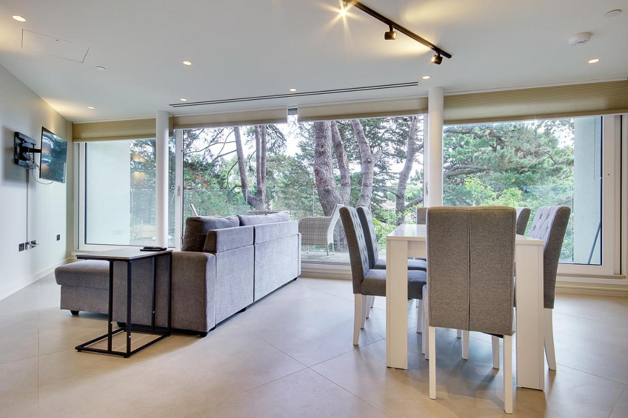 Luxury 2 Bed 2 Bath